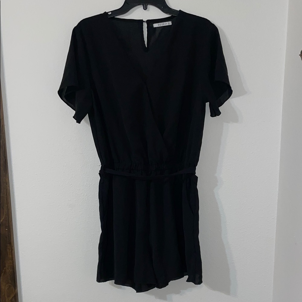 Black Short Sleeve Romper with Pockets!!